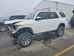 Toyota 4Runner SR5/SR5 PREMIUM 4.0L 6 2017