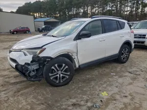 Toyota Rav4 LE 2.5L 4 2017