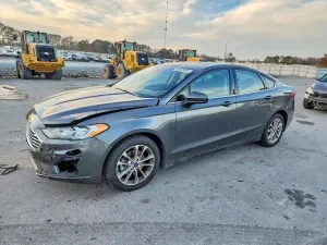 Ford Fusion SE 1.5L 4 2020