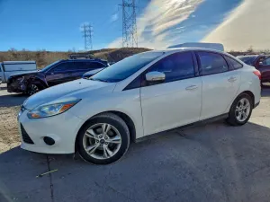 Ford Focus SE 2.0L 4 2014