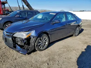 Toyota Camry LE 2.5L 4 2017