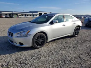 Nissan Maxima S 3.5L 6 2010