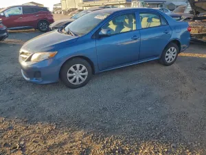 Toyota Corolla BASE 1.8L 4 2013