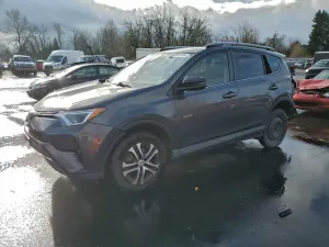 Toyota Rav4 LE 2.5L 4 2017