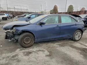 Toyota Camry LE 2.5L 4 2017