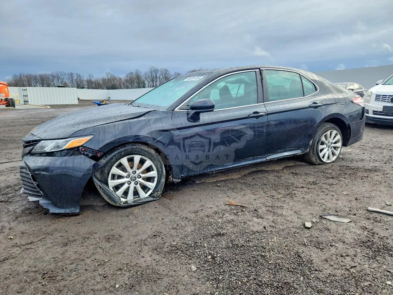 Toyota Camry LE 2.5L 4 2020