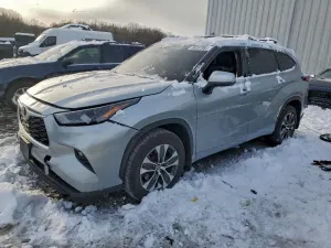Toyota Highlander XLE 3.5L 6 2022