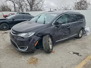 Chrysler Pacifica TOURING L PLUS 3.6L 6 2018