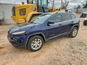 Jeep Cherokee LATITUDE 2.4L 4 2016