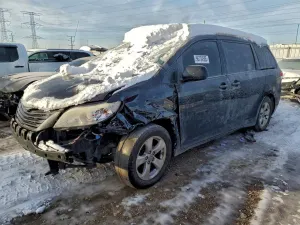 Toyota Sienna 3.5L 6 2014