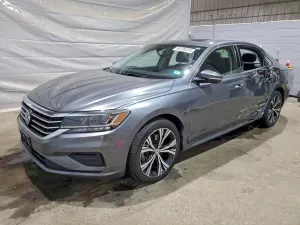 Volkswagen Passat SE 2.0L 4 2021