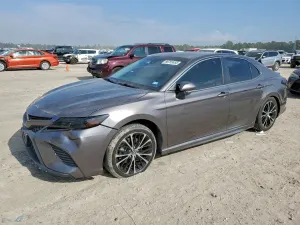 Toyota Camry L 2.5L 4 2018