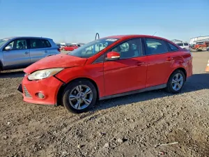 Ford Focus SE 2.0L 4 2013