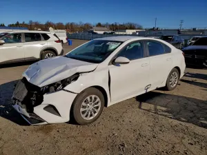 Kia Cerato / Forte / K3 LX 2 L 4 2023