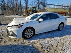 Toyota Camry LE 2.5L 4 2022