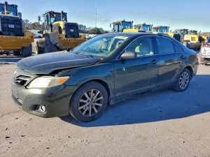 Toyota Camry BASE 2.5L 4 2011