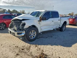 Ford F-150 XLT 5.0L 8 2025