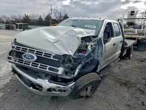 Ford F550 SUPER DUTY 6.7L 8 2024