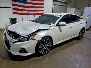 Nissan Altima PLATINUM 2.5L 4 2022