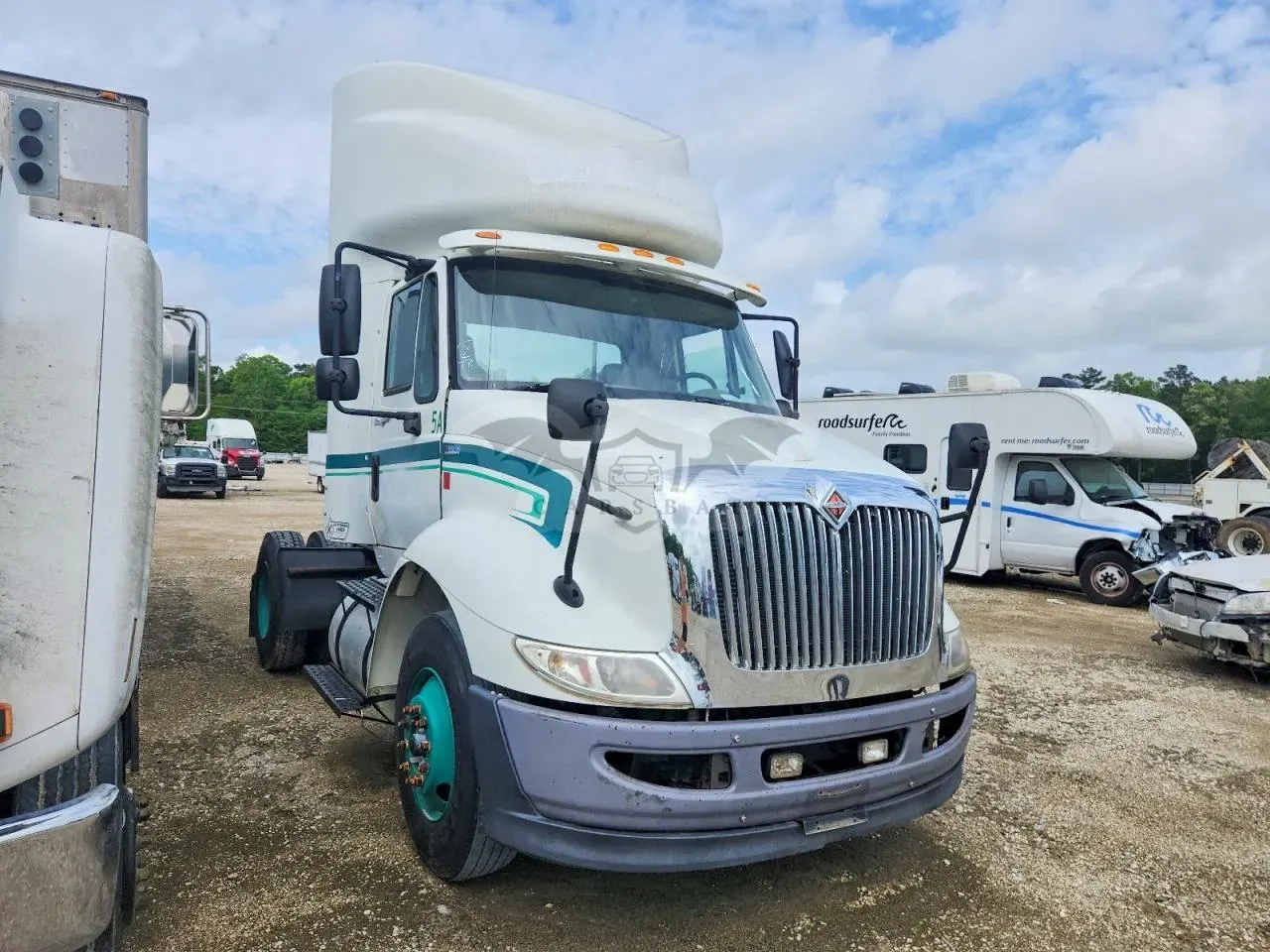 International TranStar / 8000 Series 11.0L 6 2011