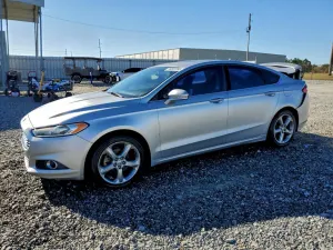 Ford Fusion SE 1.6L 4 2013