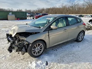 Ford Focus SE 2.0L 4 2016