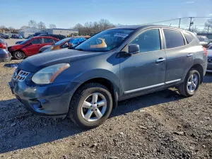 Nissan Rogue S 2.5L 4 2012