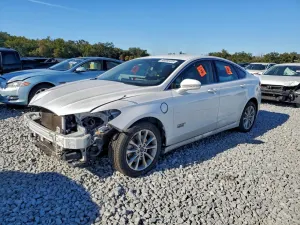 Ford Fusion SE PHEV 2.0L 4 2018