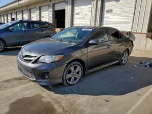 Toyota Corolla BASE 1.8L 4 2013