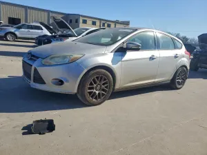 Ford Focus SE 2.0L 4 2013