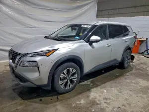 Nissan Rogue SV 2.5L 4 2021
