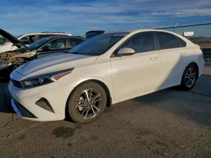 Kia Cerato / Forte / K3 LX 2 L 4 2023