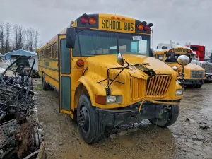 International 3000 3000 7.6L 6 2001