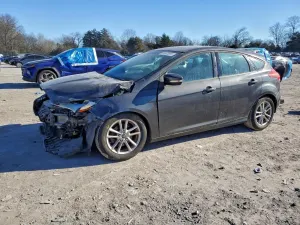 Ford Focus SE 2.0L 4 2015