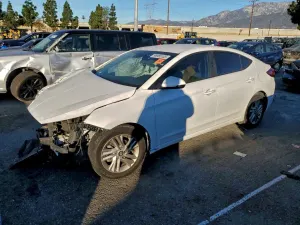 Hyundai Elantra SEL 2.0L 4 2019