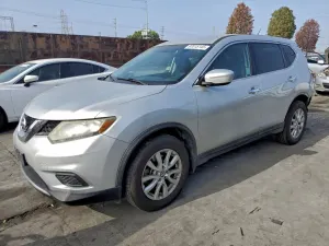 Nissan Rogue S 2.5L 4 2014
