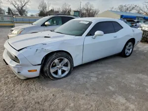 Dodge Challenger SXT 3.6L 6 2013