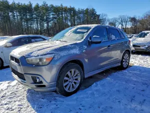 Mitsubishi Outlander SE 2.0L 4 2011