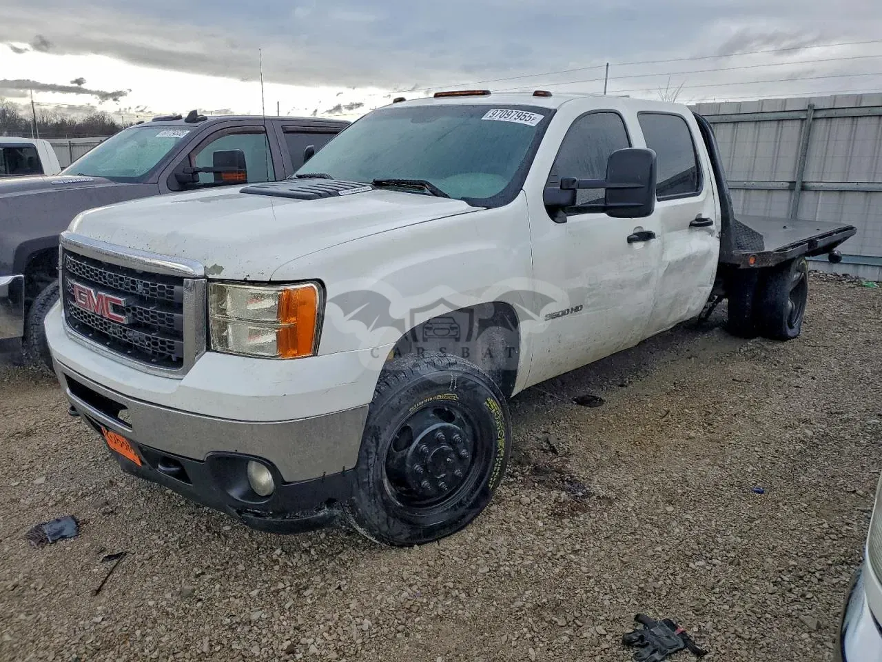 GMC Sierra K3500 6.6L 8 2011