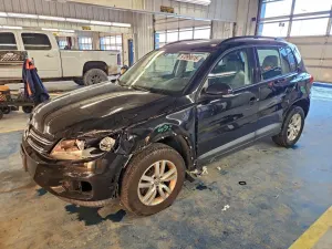 Volkswagen Tiguan S 2.0L 4 2017