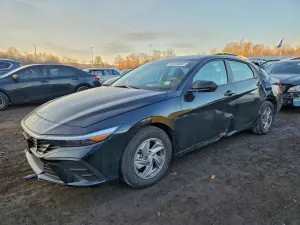 Hyundai Elantra SE 2.0L 4 2025