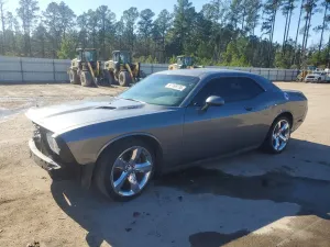 Dodge Challenger R/T 5.7L 8 2012