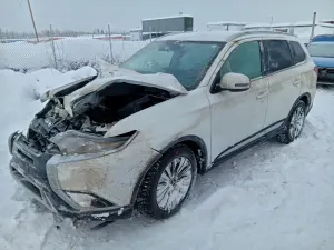Mitsubishi Outlander SE 2.4L 4 2020