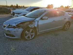 Acura ILX 20 PREMIUM 2.0L 4 2013