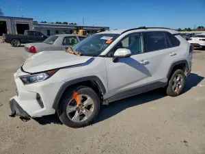 Toyota Rav4 XLE 2.5L 4 2021