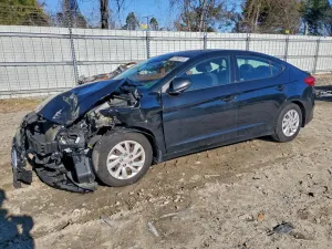 Hyundai Elantra SE 2.0L 4 2018