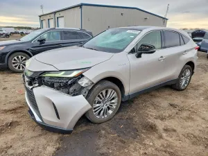 Toyota Venza LE 2.5L 4 2021