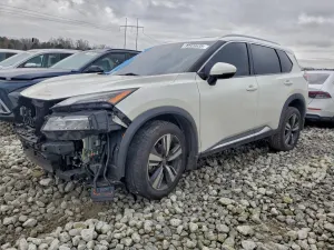Nissan Rogue SL 2.5L 4 2021