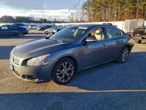 Nissan Maxima S 3.5L 6 2014