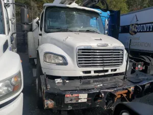 Freightliner Business Class M2 106 MEDIUM DUTY 9.0L 6 2019